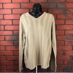 Kenneth Cole Woman's‎ Beige V-Neck Sweater Medium